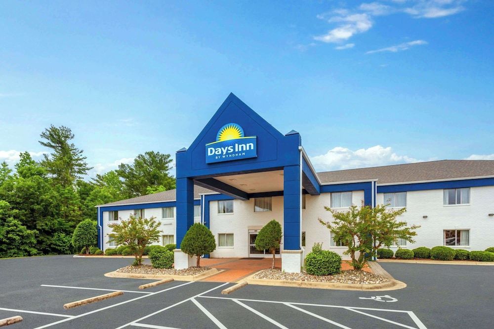 Days Inn & Suites by Wyndham Siler City 2 estrelas em Siler City