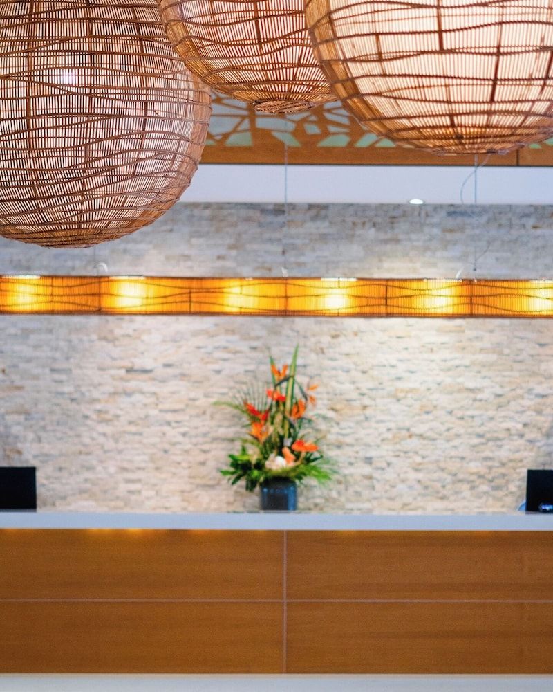 Chateau Royal Beach Resort and Spa 3