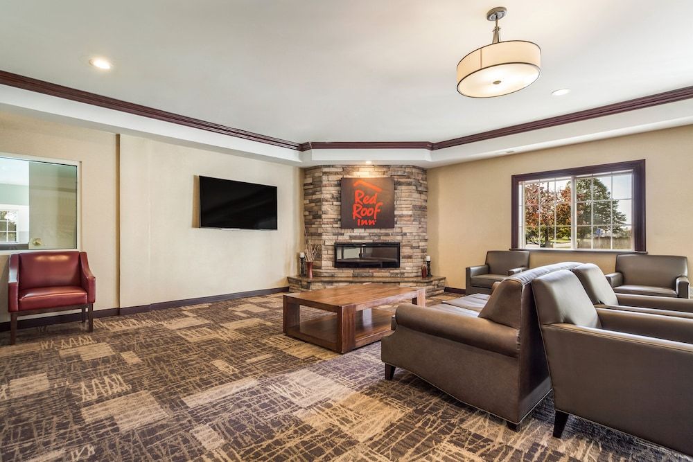Red Roof Inn & Suites Omaha - Council Bluffs 2