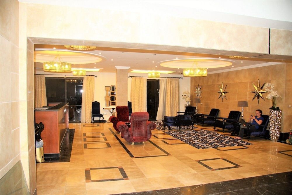 The Country Lodge Hotel 3