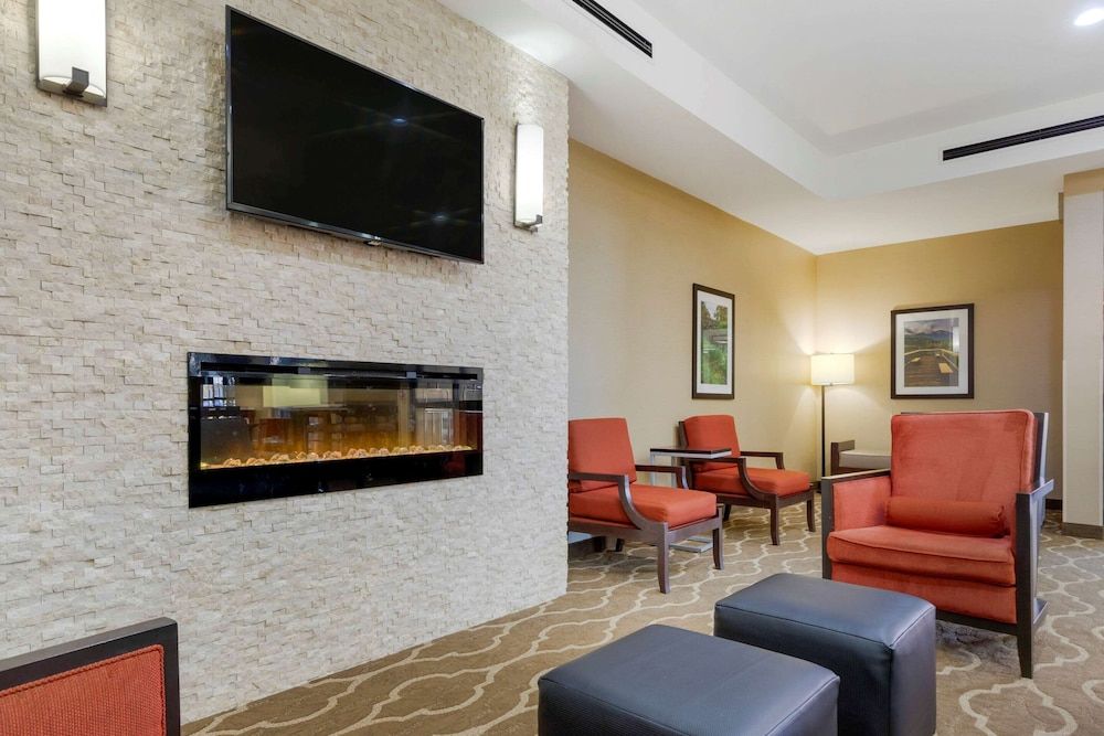 Comfort Suites Piedmont - Greenville South 2