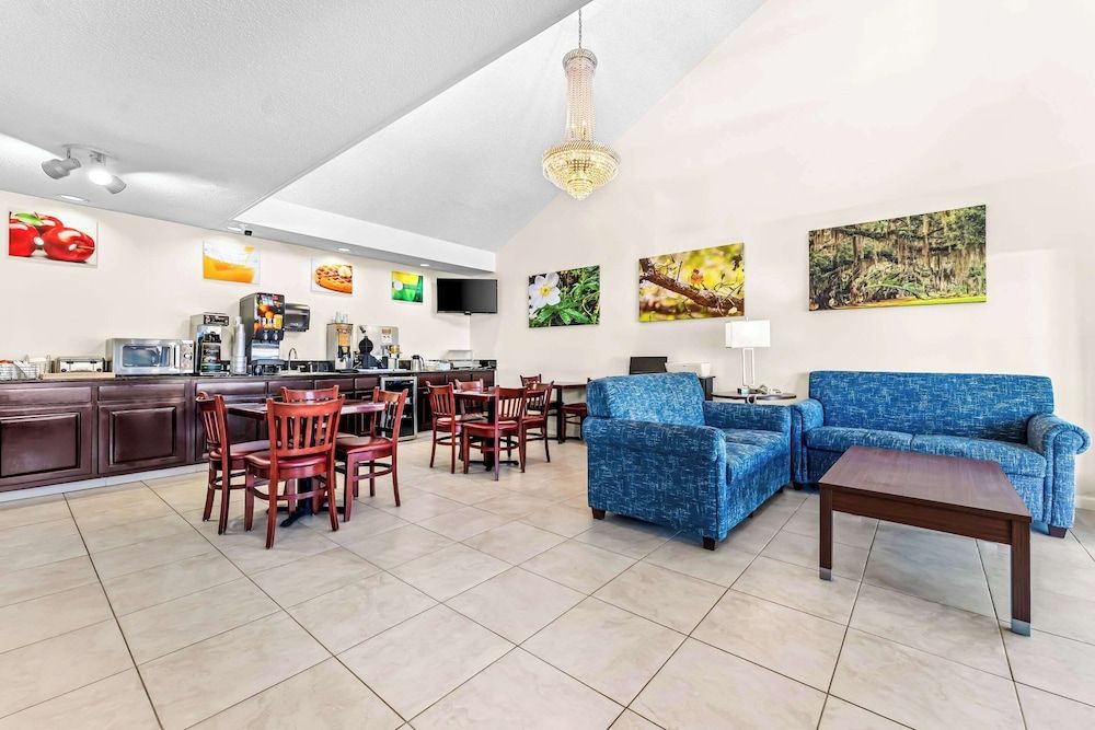 Quality Inn Eastman 2