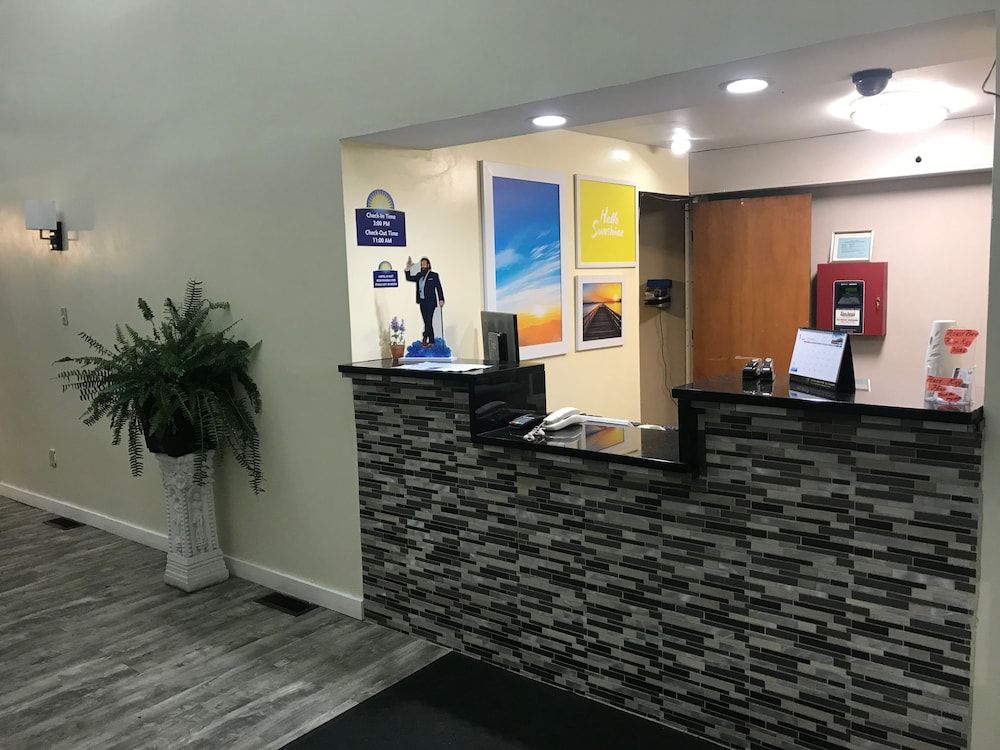 Days Inn by Wyndham Thomson 3