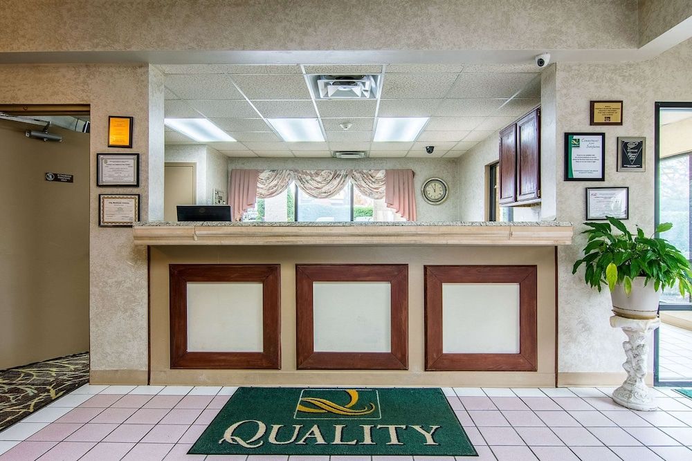 Quality Inn Oakwood 2