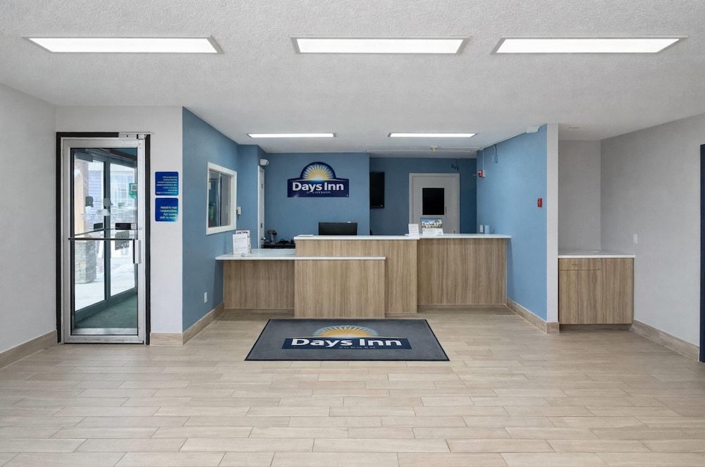 Days Inn by Wyndham Fergus Falls 2