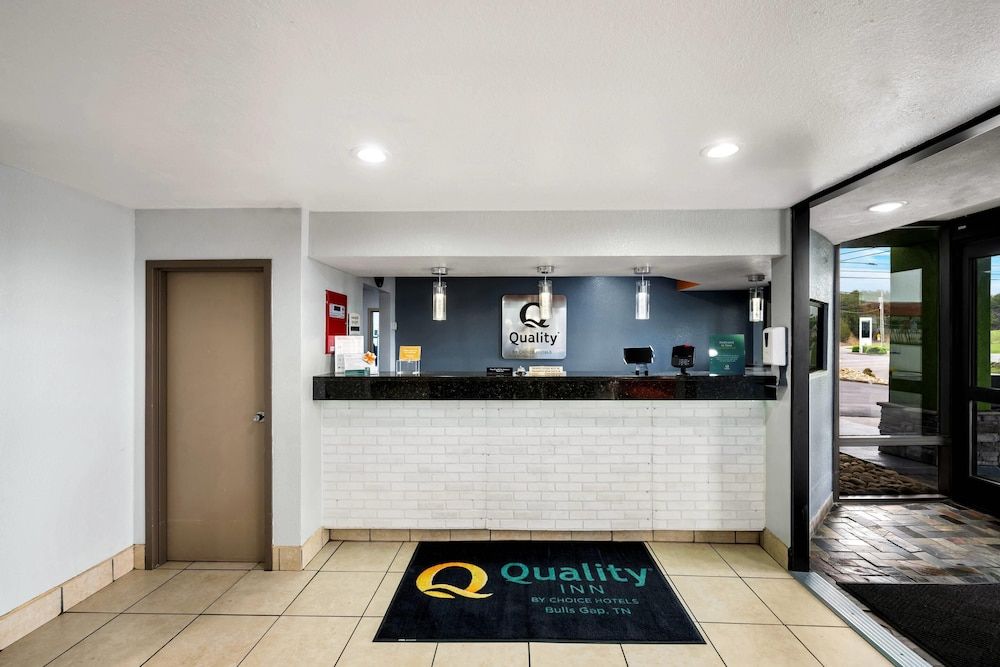 Quality Inn I-81 Exit 23 2