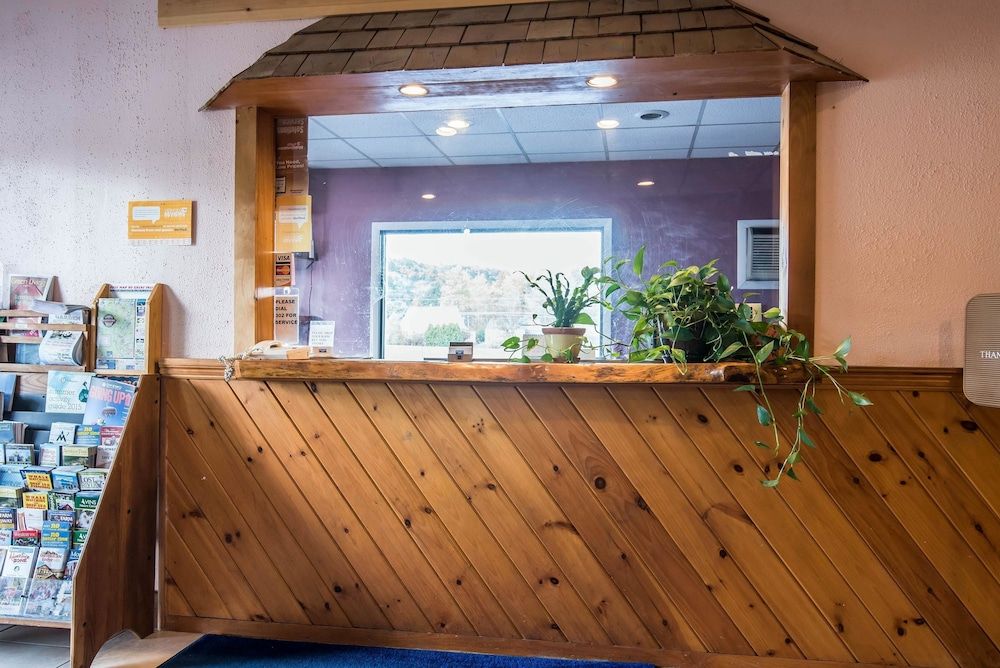 Rodeway Inn Bellows Falls 3