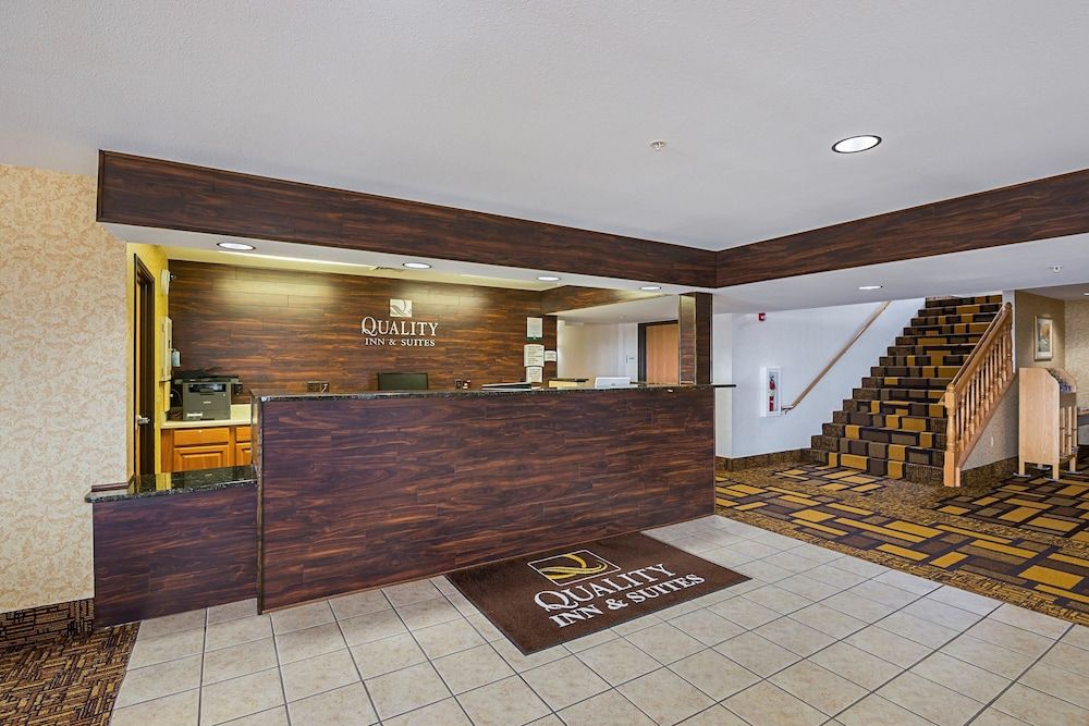 Quality Inn & Suites Belmont - Platteville 2