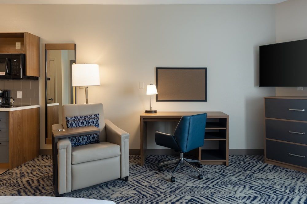 Candlewood Suites Enterprise by IHG 3