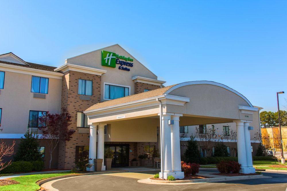 Holiday Inn Express and Suites Kinston 2 estrelas em Kinston
