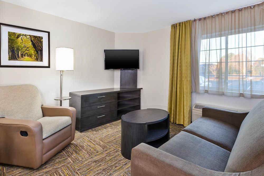 Candlewood Suites Huntersville Lake Norman Area 3