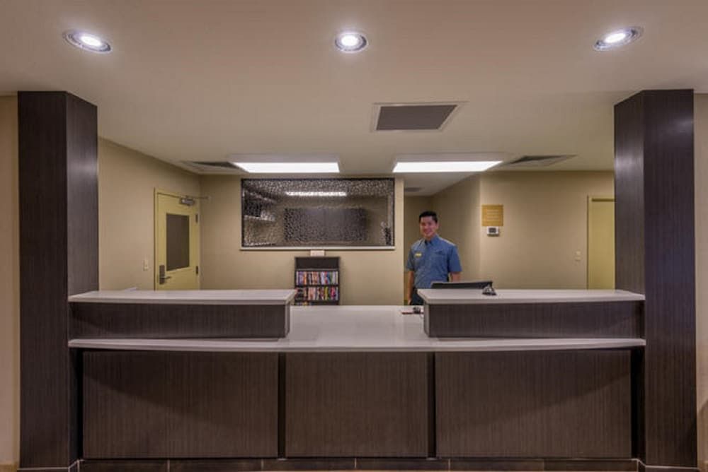 Candlewood Suites Midwest City by IHG 2