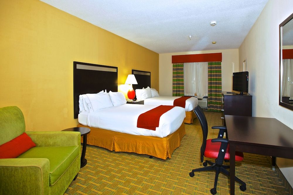 Holiday Inn Express and Suites Acworth Kennesaw No 3