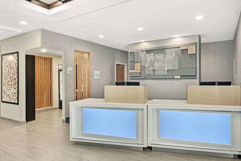 Holiday Inn Express Hotel & Suites Culpeper by IHG 2