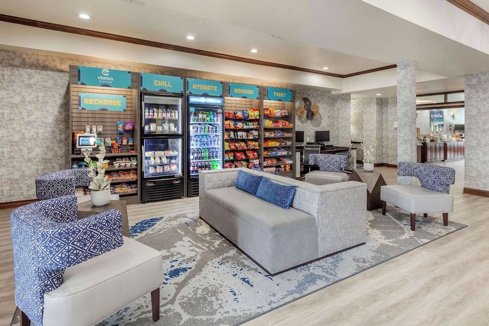 Clarion Pointe Sulphur Springs 3