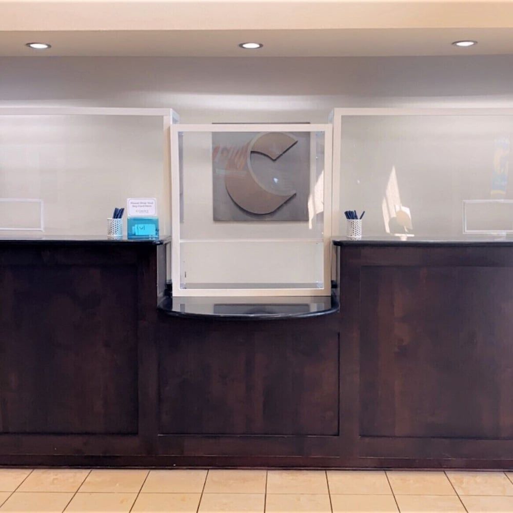 Holiday Inn Express and Suites Asheboro 2