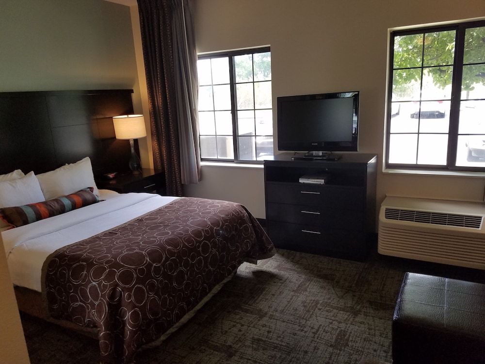 Staybridge Suites Cincinnati North, Oh 3