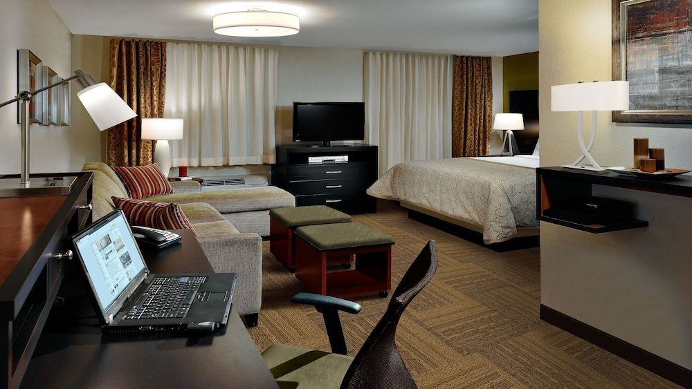 Staybridge Suites Dearborn MI by IHG 3