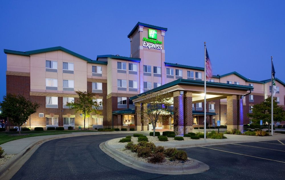 Holiday Inn Express and Suites St. Paul Ne Vadnais 2 estrelas em Vadnais Heights