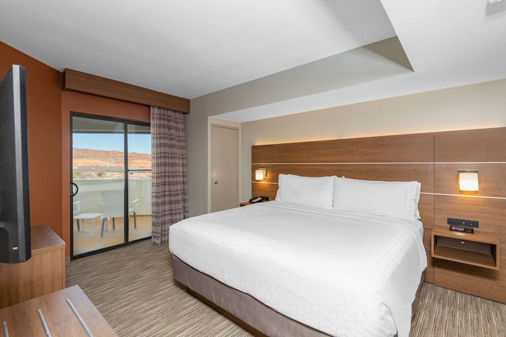 Holiday Inn Express & Suites St. George North - Zion by IHG 3