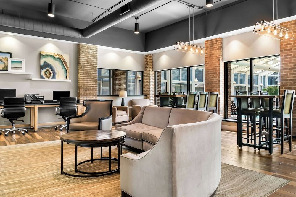 Best Western Okemos/East Lansing Hotel & Suites 2