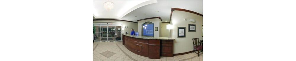 Holiday Inn Express and Suites Murphy 2