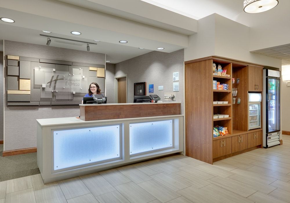 Holiday Inn Express Mitchell by IHG 2