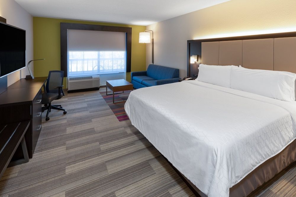 Holiday Inn Express Minden 3