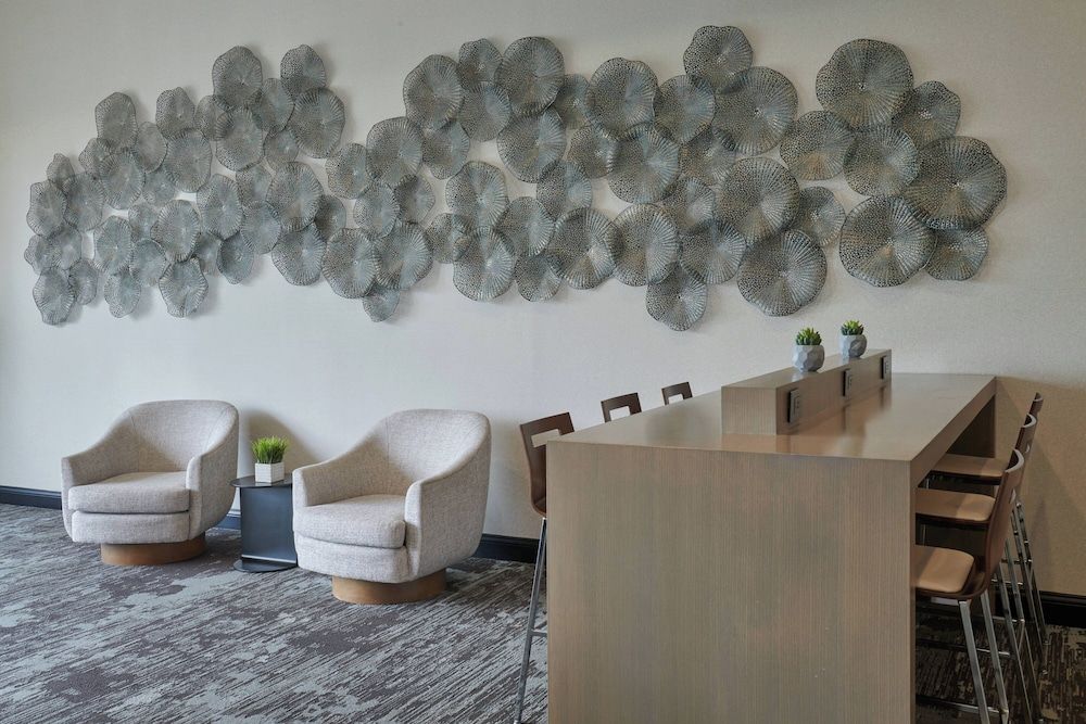 Delta Hotels by Marriott Detroit Novi 2