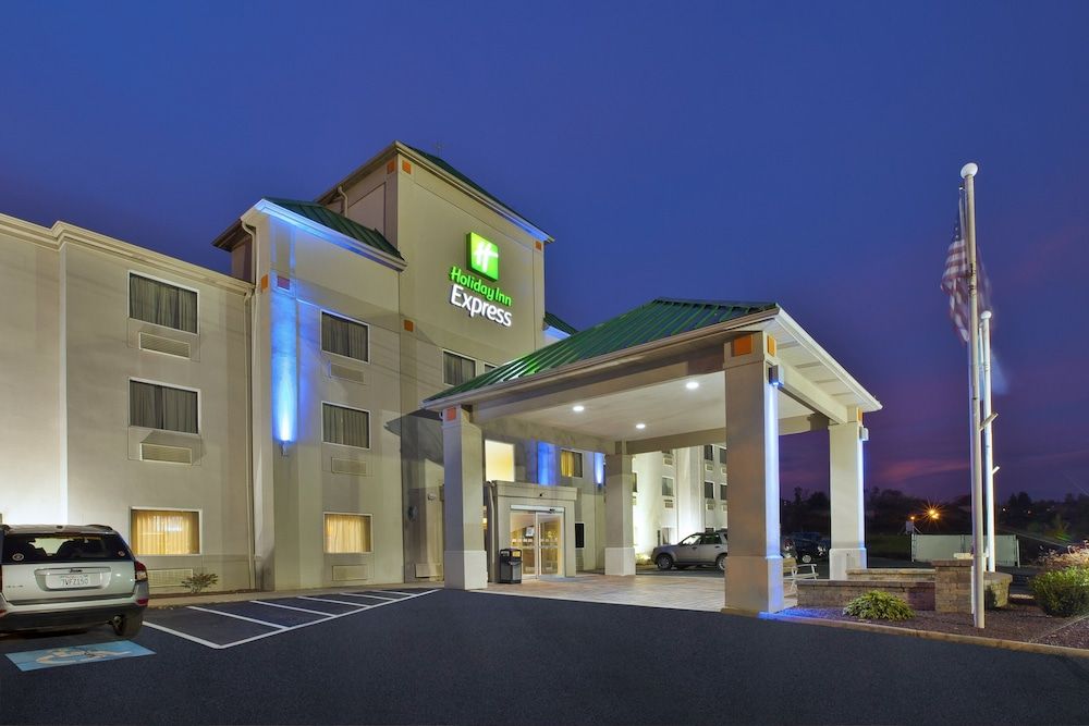 Holiday Inn Express Irwin (PA TPK Exit 67) by IHG 2 stelle a Irwin