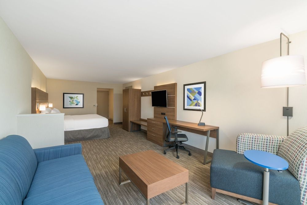 Holiday Inn Express Radcliff-Fort Knox by IHG 3