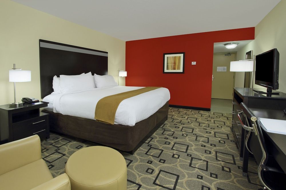 Holiday Inn Express Augusta Downtown by IHG 3