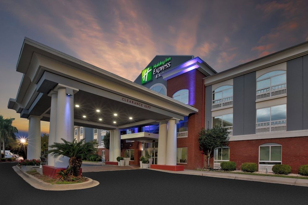 Holiday Inn Express and Suites Sumter 2 estrelas em Sumter