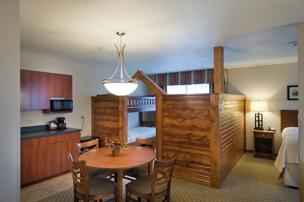 Holiday Inn Purdue - Fort Wayne by IHG 3