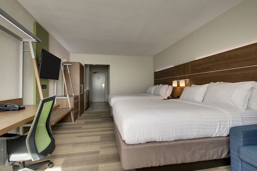 Holiday Inn Express & Suites Wapakoneta by IHG 3