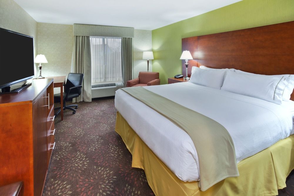 Holiday Inn Express Hotel & Suites Frankenmuth by IHG 2