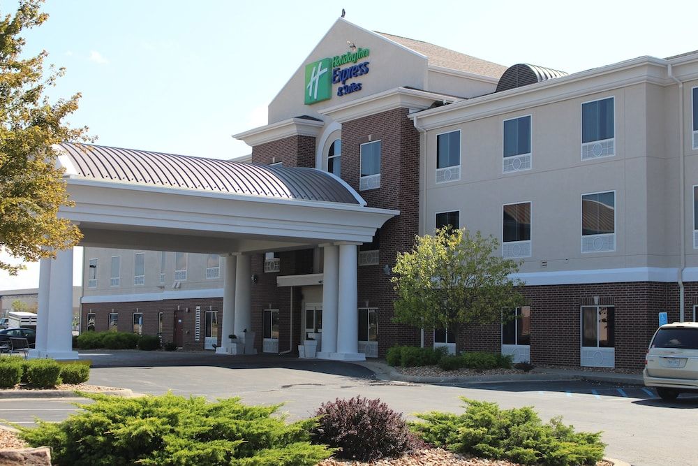 Holiday Inn Express & Suites Sedalia by IHG 3 estrelas em Sedalia