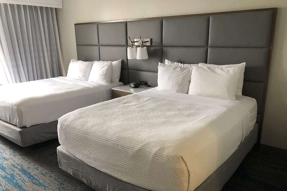 Ramada by Wyndham Cleveland Independence 3