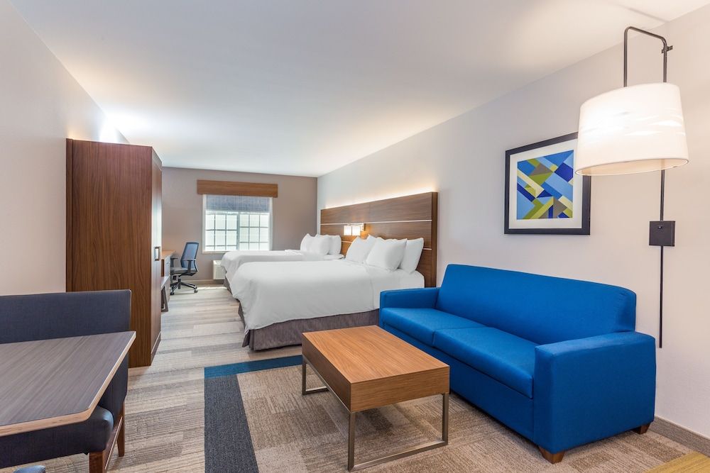 Holiday Inn Express & Suites Eau Claire North by IHG 2