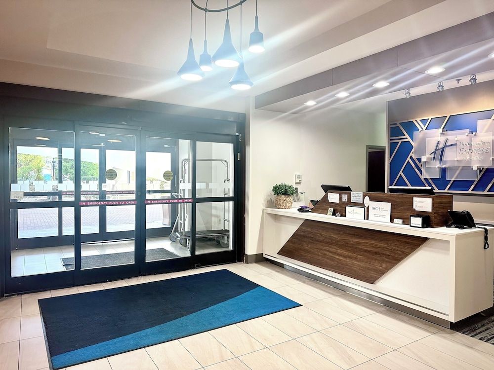 Holiday Inn Express and Suites Hinesville East For 2