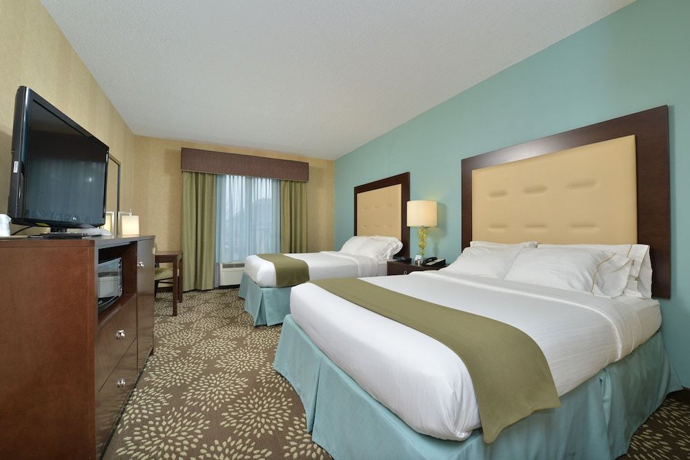Holiday Inn Express and Suites Sylva Western Carol 3