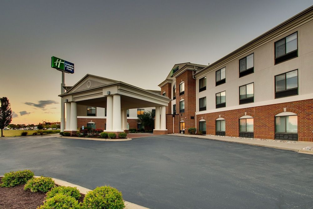 Holiday Inn Express & Suites Morris by IHG 2 étoiles à Morris