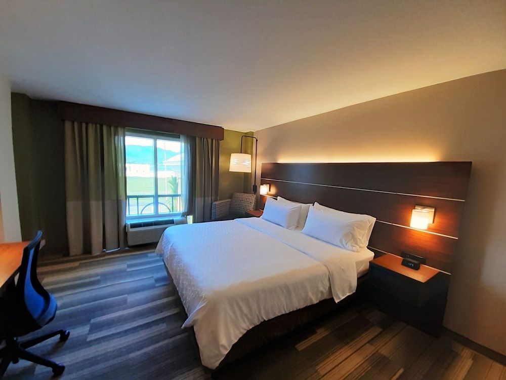 Holiday Inn Express Hotel & Suites Trincity Trinidad Airport by IHG 2