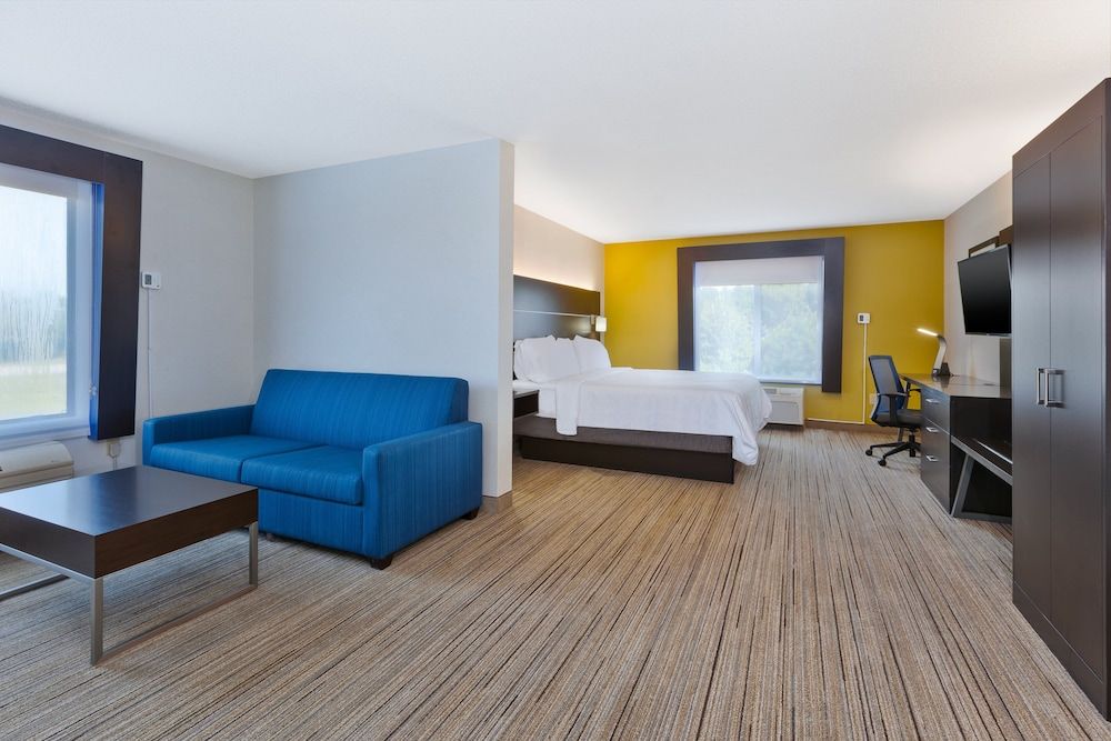 Holiday Inn Express Hotel & Suites Cleveland - Richfield by IHG 3