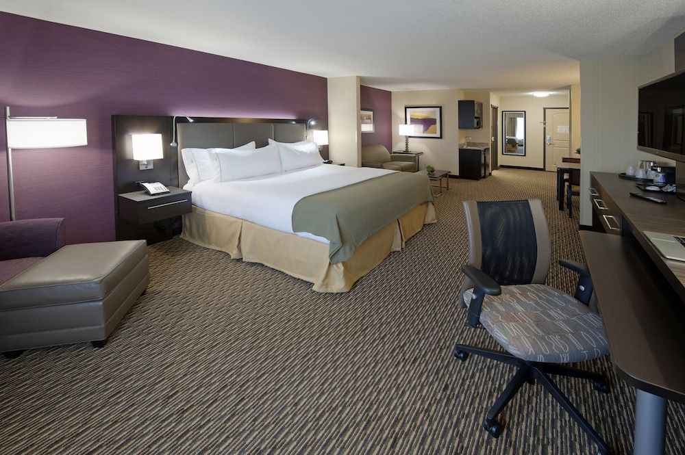 Holiday Inn Express Hotel & Suites Clearfield by IHG 3