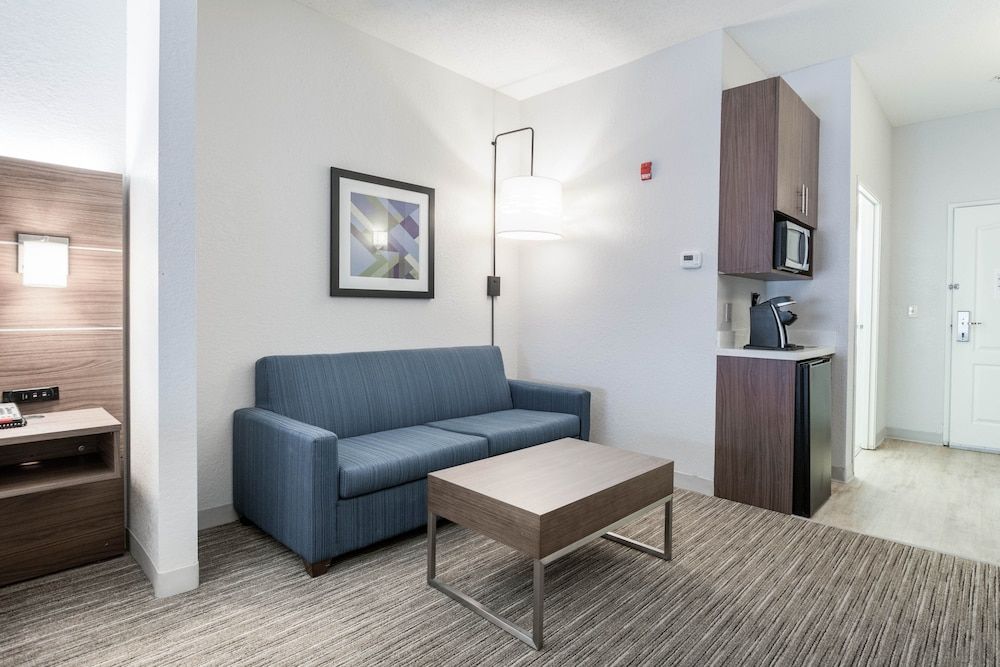 Holiday Inn Express and Suites Jasper 3
