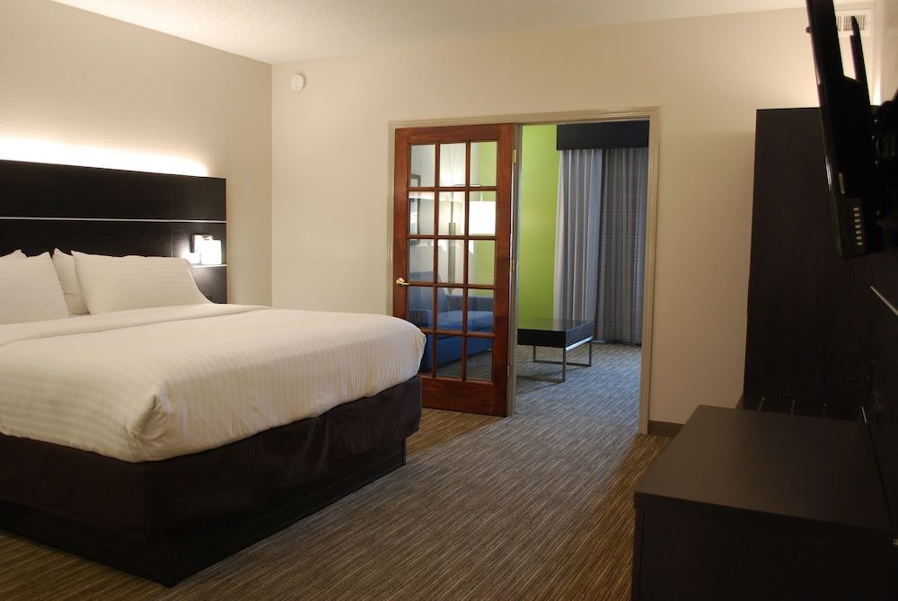 Holiday Inn Express Hotel and Suites Kingsport by IHG 2