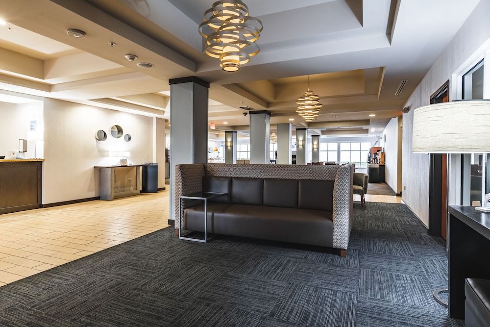 Holiday Inn Express & Suites New Martinsville by IHG 3