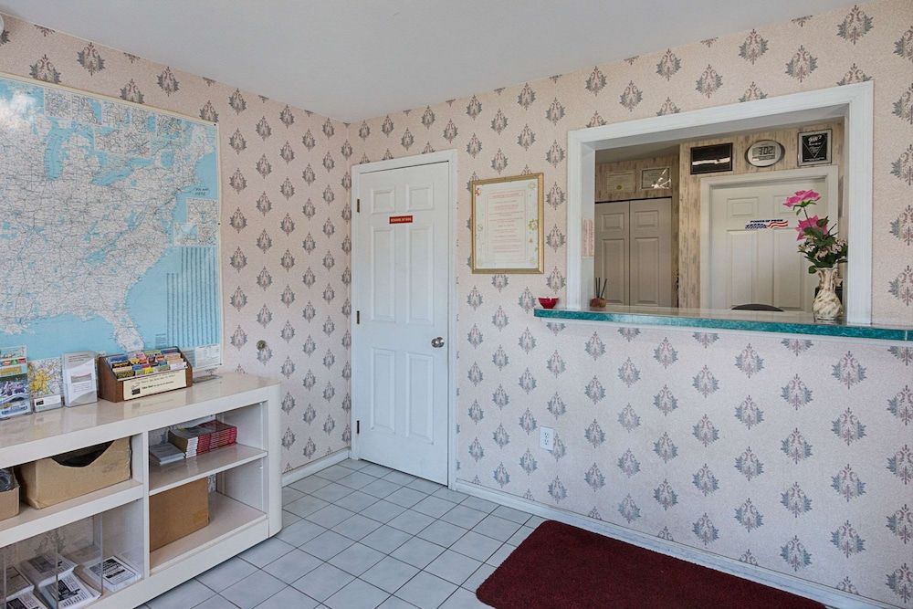 Rodeway Inn Milford - I-84 3