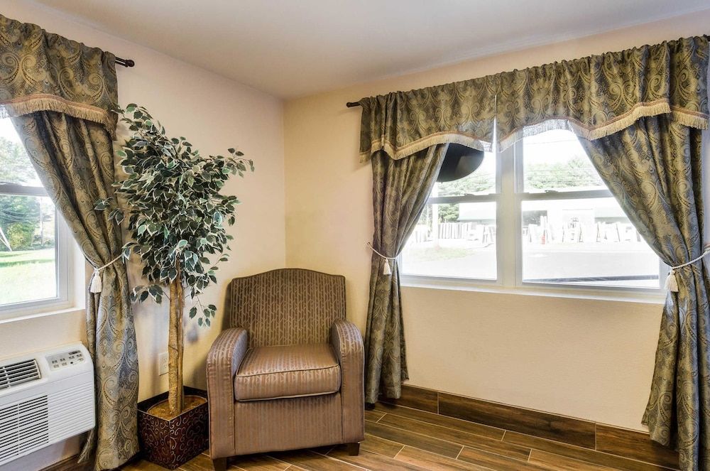 Rodeway Inn Middleboro - Plymouth 3